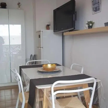Lejlighed Puerto Del Carmen Sleeps 4 Pool Wifi *